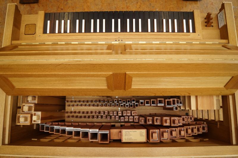 Orgeldetailfoto Truhenorgel Flöha-Plaue