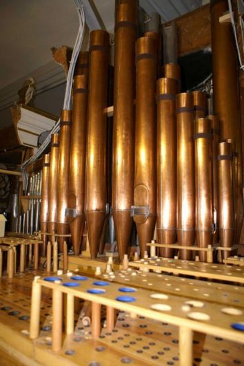 Orgeldetailfoto Schüssler-Wolf-Orgel Neumark